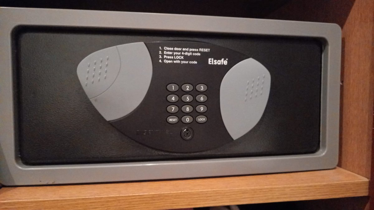 cerrajeropampl1's tweet image. Hoy toca entretenimiento con una #Apertura de una caja #Sentinel1 de #Elsafe
No a durado ni 10min 😂😂😂😂