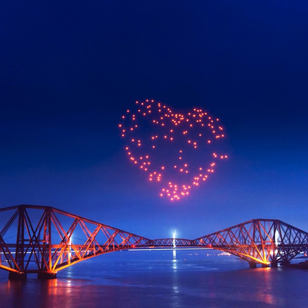 STVNews's tweet image. Edinburgh’s Hogmanay: The full-length version of Fare Well is now online. bit.ly/351JM1D

📸 @edhogmanay