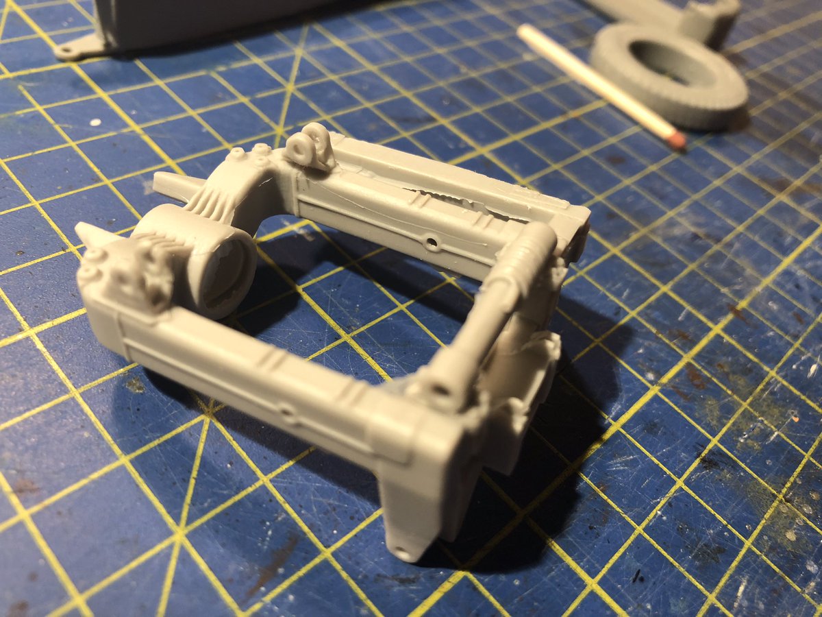 Here are some comparison shots of the 3D-prints (dark grey) and the Balaton resin castings (light). Note: I make NO claim whatsoever of being anywhere near the Balaton guys level of skill in modeling, this is just a comparison of detail!(16/18)