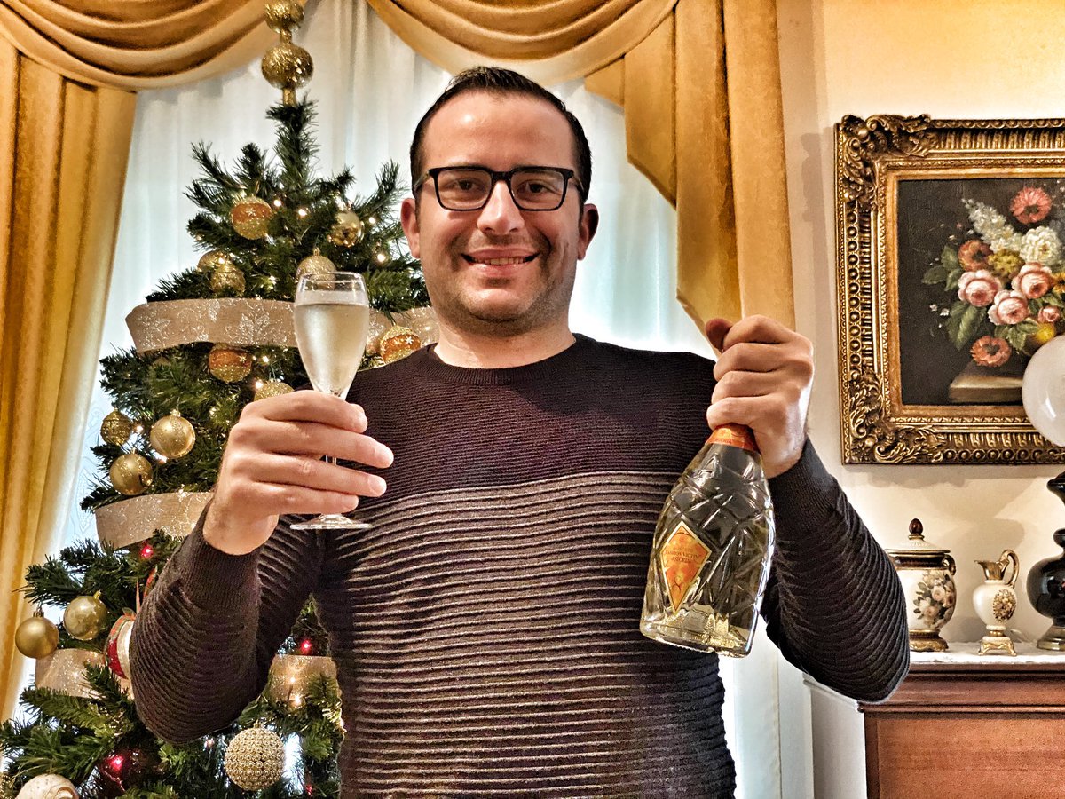rossipeppe2013's tweet photo. Tavula misa e pani minuzzatu 🌶🌈🌶🌈 
Auguri buon #2021 🥂🍾✨ 

New Year New Life 💪💪💪

#tavulamisaepaniminuzzatu #auguri #happynewyear #buonanno https://t.co/QB55NZmz0P