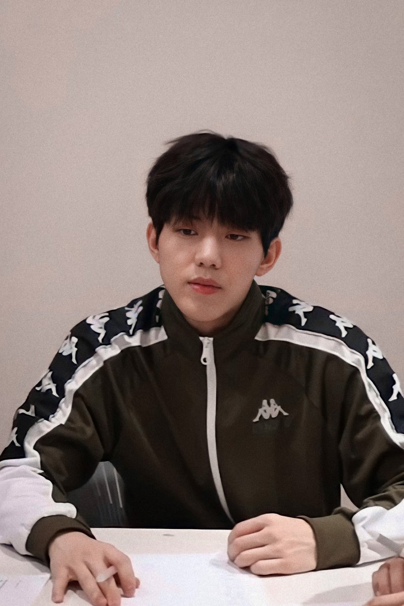 dowoon pics like boyfriend material. a short thread