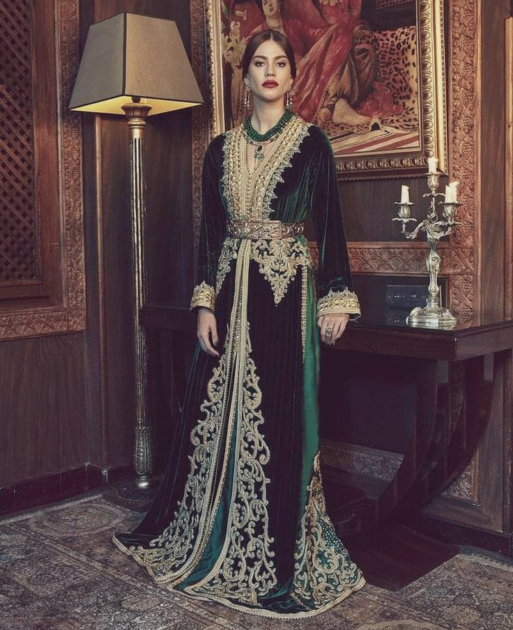 UnapolgetiGrk's tweet photo. Traditional caftans from Morocco. https://t.co/aWwbqDkaYu