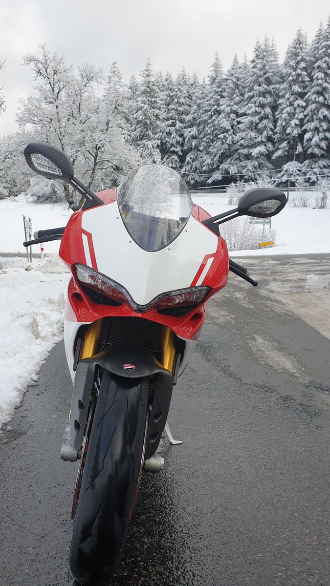 Pierre Col tweet media