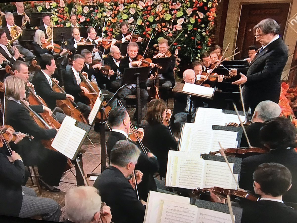 Cultuur is geen entertainment, maar is essentieel voor een samenleving. 

Wat een mooie en ware boodschap aan het begin van dit nieuwe jaar van dirigent Riccardo Muti.

Dank #wienerphilharmoniker voor dit prachtige nieuwjaarsconcert.