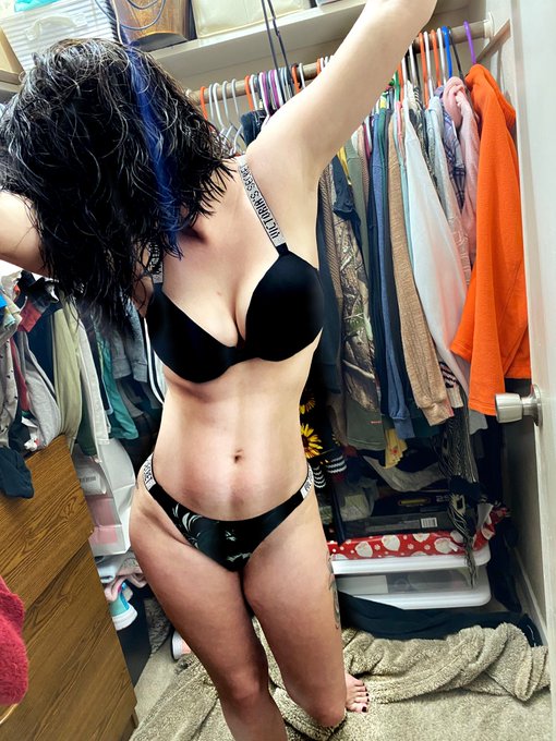 New pantys and bra from @Bowman1331Jake  😘😘   🍑🍑🍑follow me my cuties 🍑🍑🍑  😈😈😈RT IF YOUD FUCK ME😈😈😈  CASHAPP:<a class="tags" target="_blank" title="On Twitter" href="/?out=eyJ0eXAiOiJKV1QiLCJhbGciOiJIUzUxMiJ9.eyJpYXQiOjE3MjQ4OTQwODYsImlzcyI6InR3cG9ybnN0YXJzLmNvbSIsIm5iZiI6MTcyNDg5NDA4NiwiZXhwIjoxNzU2NDMwMDg2LCJyZWRpcmVjdF91cmwiOiJodHRwczovL3R3aXR0ZXIuY29tL0Jvd21hbjEzMzFKYWtlIn0.7fJE32hI4G-4ovlKMrV1NKShbB08cdf6qlfZUAOTcsH-wfHOMRYIbCobbSR7NGXv-UmrYGctcVonaMG-D9twjg">@Bowman1331Jake</a><a href="/tag/ass"class="tags"><span>#ass</span></a><a href="/tag/glasses"class="tags"><span>#glasses</span></a><a href="/tag/pussy"class="tags"><span>#pussy</span></a><a href="/tag/fitnessgirl"class="tags"><span>#fitnessgirl</span></a><a href="/tag/boobs"class="tags"><span>#boobs</span></a><a href="/tag/milf"class="tags"><span>#milf</span></a>