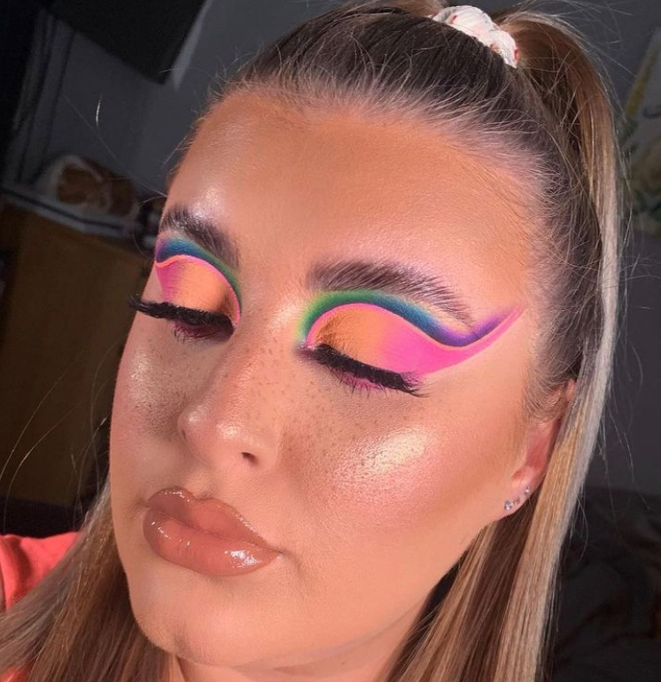 Make Make-Up Artistry your #NewYearsResolution and train to be an MUA on our SQA accredited HNC courses! 💋 Learn remotely or in one of our 4 locations in #Dunfermline, #Glasgow, #Aberdeen and #Edinburgh!
Apply now 👉 buff.ly/38w93DK
📸 katiegreigmakeup