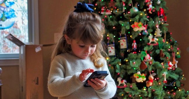 AppleZoneros tweet media