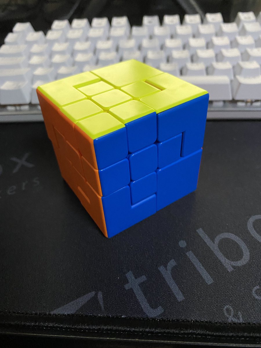 矢野ひろし Cubing Classroom Puppet Two キュービング クラスルーム パペット ツー というパズルでした 外装の箱には 1号 と書いてあったので Oneの方の箱に間違って入って届いたようですね きっと誰かのところに 2号 の箱に入ったoneが届いてます 矢野ひろし Cubing Classroom Puppet Two キュービング クラスルーム パペット ツー というパズルでした 外装の箱には 1号 と書いてあったので Oneの方の箱に間違って入って届いたようですね きっと誰かのところに 2号 の箱に入ったoneが届いてます