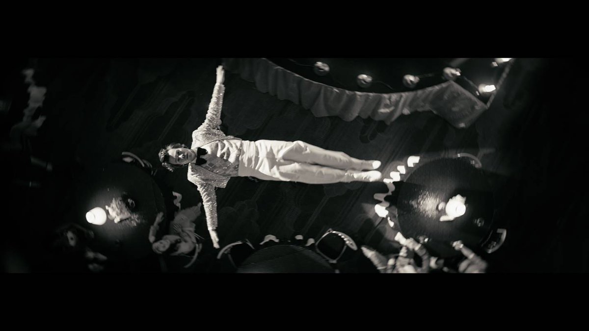 harrymoonchild's tweet photo. WE GOT SIX MUSIC VIDEOS FROM THE FINE LINE ERA AND EVERY SINGLE ONE IS A WORK OF ART. EVERYONE SAY THANK YOU HARRY STYLES. https://t.co/y0E9PyTOYp