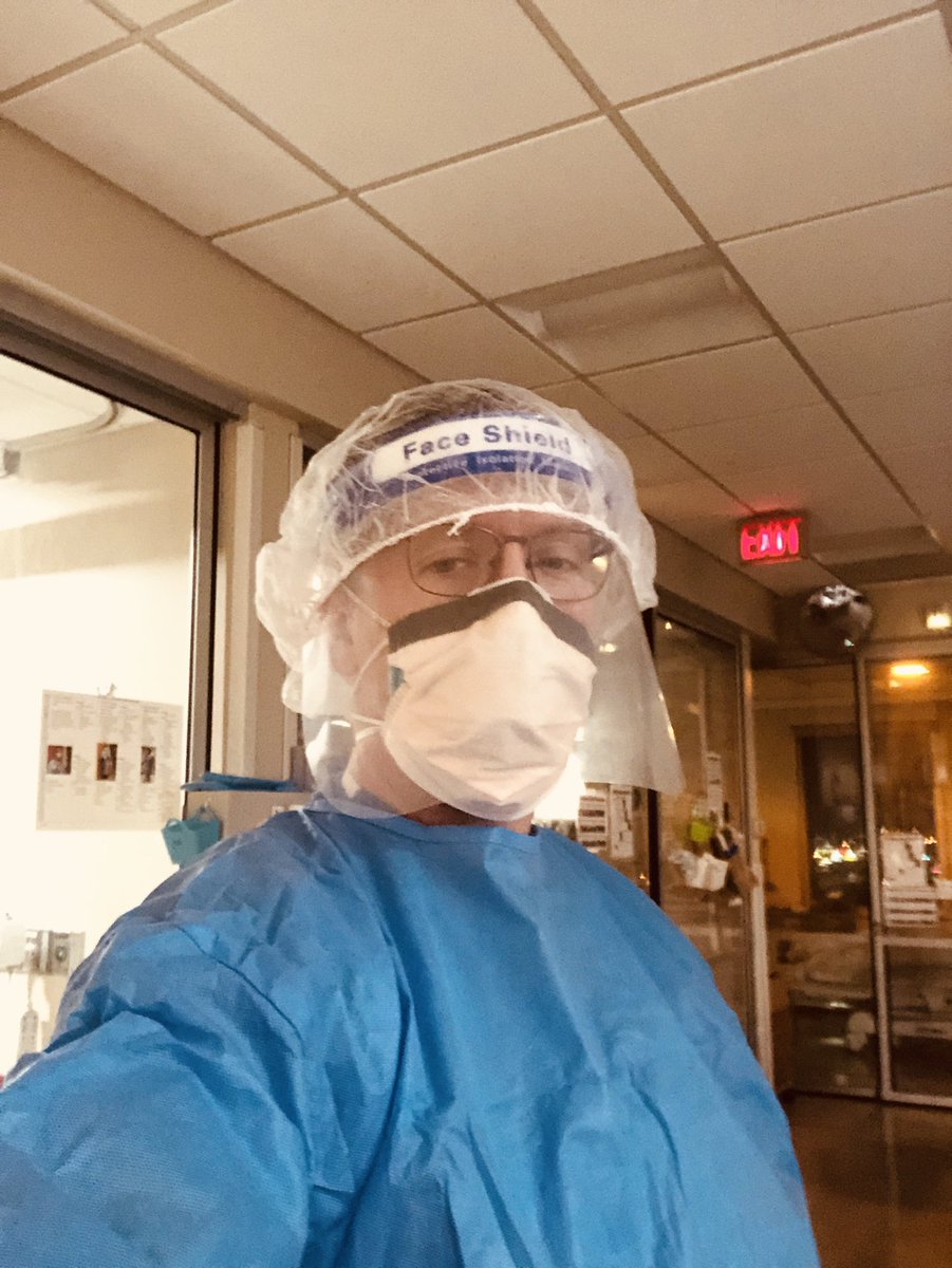 JMD57027849's tweet photo. Starting the year off in the Covid-19 ICU. Do us a favor and take the vaccine when you have the opportunity. Happy New Year. 💉 https://t.co/QEydMD8xuN