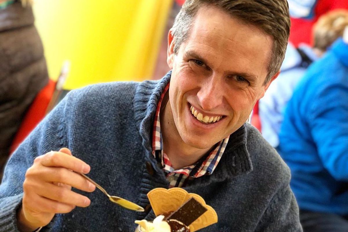 PNunway's tweet photo. Just a daily reminder that @GavinWilliamson is responsible for education in England. I KNOW! He has just stated that exams WILL take place this summer. We refer you to numerous uturns since March 2020. #alevels2021 #alevel2021 #alevel2020 https://t.co/f2Ghs38NuB