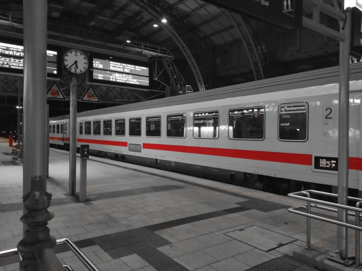 rail_rocker's tweet photo. So viele schöne Erinnerungen (#RRRHeader20) 😍
(Frohes neues Jahr @Mutterdrachen_B! 🙃) https://t.co/yd8WvXFVsd