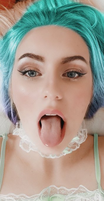 Like what if I'll change my haircolor. Looks good on me?😉 50 ❤️❤️❤️❤️❤️ 🔥 and I will upload  more hot<a href="/tag/mvsales"class="tags"><span>#mvsales</span></a>