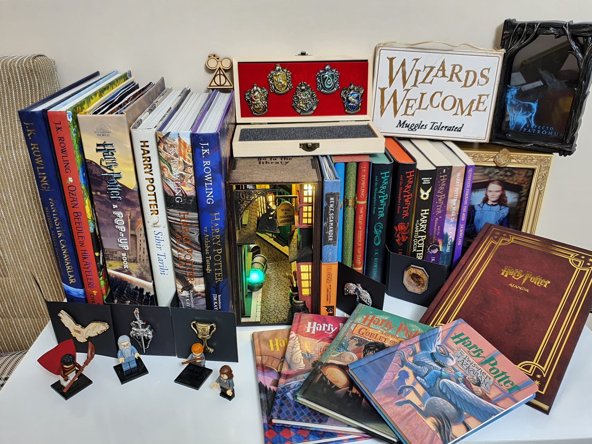 Harika bir set olmuş🤩 Booknook için hemen sayfamıza göz atmalısınız✨⚡️ instagram.com/infinity.tasar…