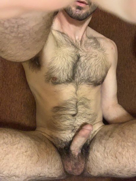 mmm33004's tweet photo. Spending the day naked https://t.co/cDfZolPvrI