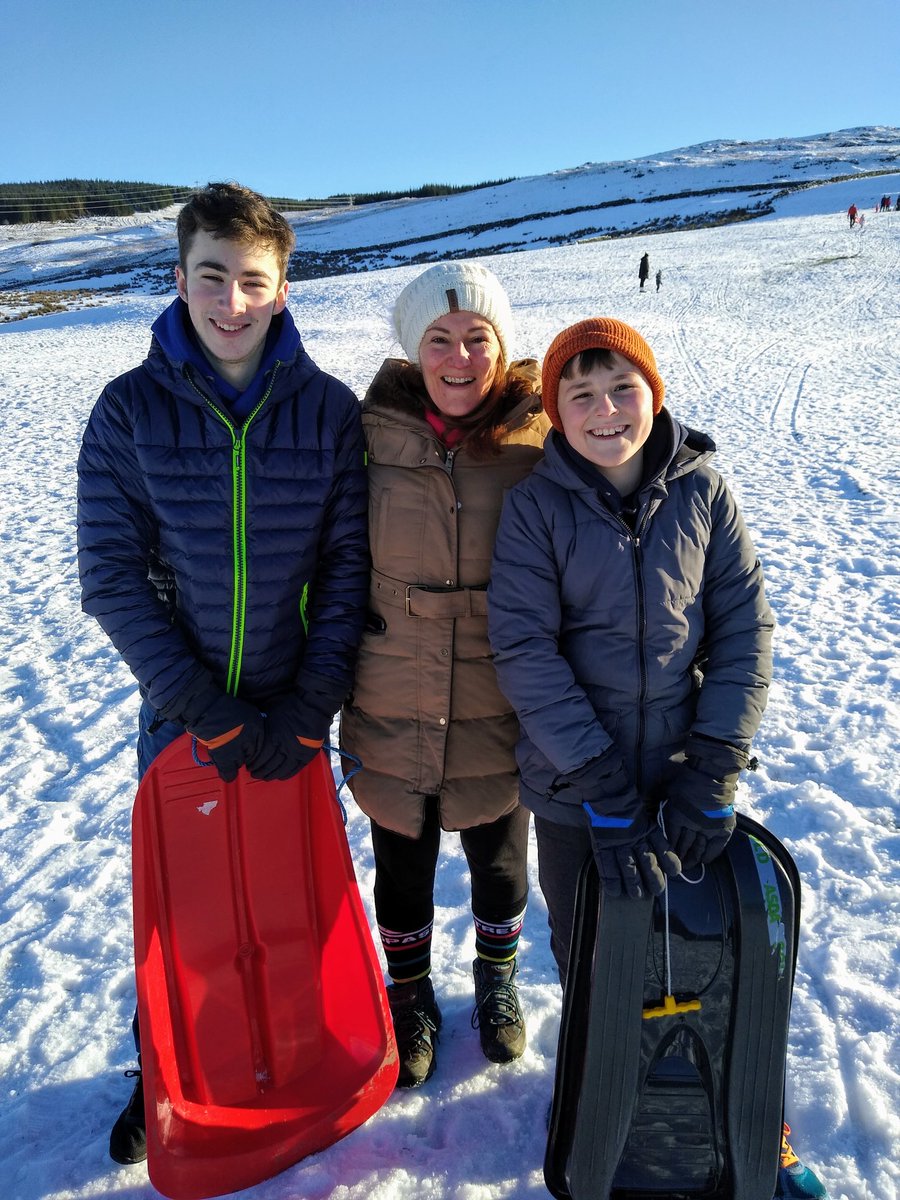stewbentley's tweet photo. First day of 2021... Fun in the snow! Happy New Year... @LouBent09295789 @BentleyEwan https://t.co/vUFb3GCFqh