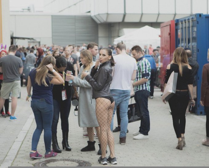 Have you got a light for me?;) https://t.co/WHnLjg0Inr