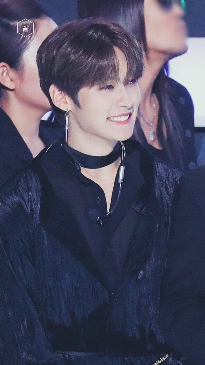 ttrebolita's tweet photo. LEE KNOW BEST DANCER #LeeKnowDancingGem
#LeeKnowCute
@Stray_Kids 
#StrayKids #스트레이키즈
#BackDoor #백도어
#타 #TA
#YouMakeStrayKidsStay
#2020MBC가요대제전 https://t.co/v7QgzEYwoN