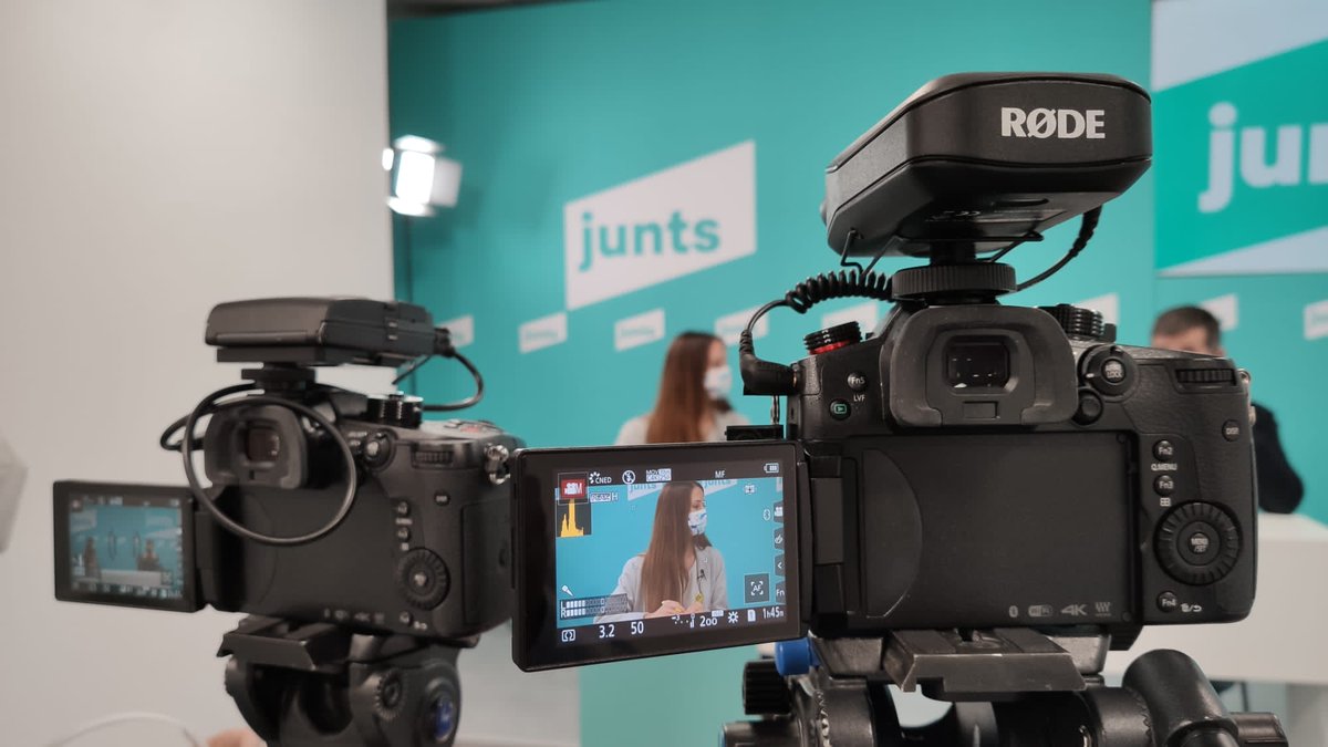judithtoronjo's tweet photo. 🔵Comencem el 2021 amb determinació i compromís!
Entomo el repte, gràcies a la confiança del afiliats, d'ocupar la posició 14 a les llistes de @JuntsXCat a les eleccions al Parlament.

👉Per la llibertat i la recuperació econòmica, el 14-F fem història Junts! #LaVeuJove https://t.co/3KeCZvOSQT
