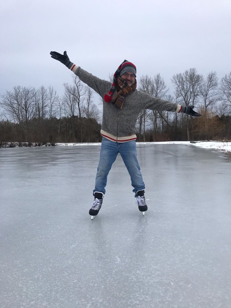 RexAndBob's tweet image. Happy New Year!!! Our 1st skate at #GayAcres Rex is sporting his new @ROOTS sweater, gloves &amp;amp; scarf