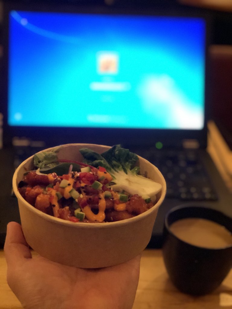 Henry07Yau's tweet image. It’s New Years Day and this is how I roll! In my buddy’s @RossEdgley awesome book “The Art of Resilience” the mantra “Be naive enough to start but stubborn enough to finish” rings very loud and true. Love what you do especially when it gets tough! 😂 #GoHardOrGoHome @WowYauChow