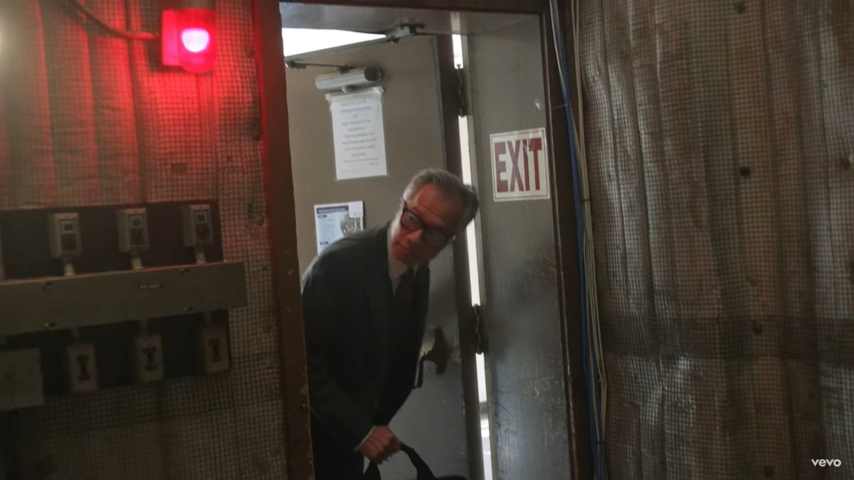 Some people thought this guy might be from the Spiderwebs music video which would be one of the best details if it's true.  @gwenstefani explain to us please! credit: OUNDFG members