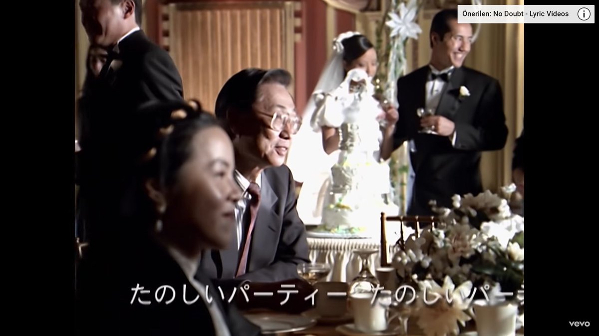 Some people thought this guy might be from the Spiderwebs music video which would be one of the best details if it's true.  @gwenstefani explain to us please! credit: OUNDFG members