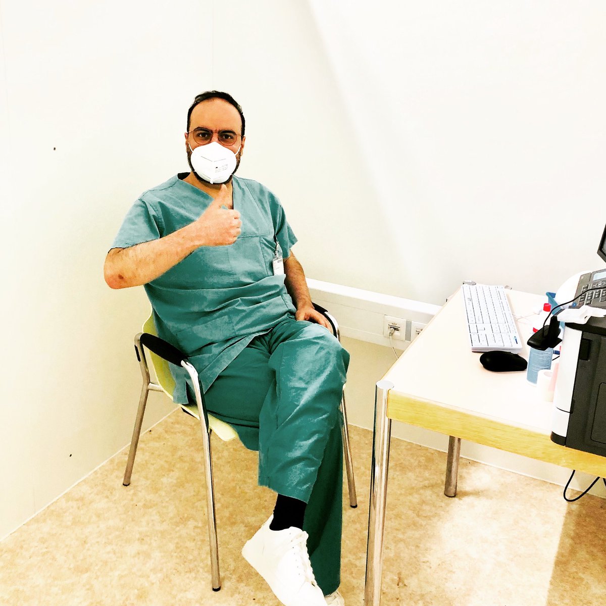 Heute durfte ich in der @muenchenklinik Schwabing beim #Impfen helfen. Top organisiert - Chapeau an das Team und vielen Dank allen Mithelfenden für ihren #Einsatz an #Neujahr. #gesundheit #impfung #impfen #corona #covid_19 #urologie #urology #health #vaccine #münchen #munich