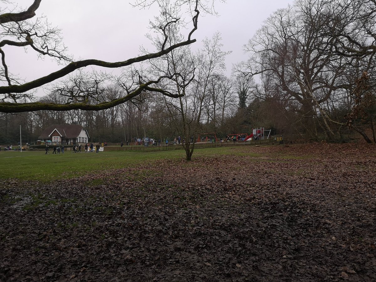 v15esh's tweet photo. @EnfieldCouncil @MattHancock @Bambos_MP  #primary #school closures to reduce the spread of #COVID19 but play areas still fully open in #grovelands park. #SocialDistancing difficult to enforce with young kids - more reason to take extra precaution so we are through this sooner. https://t.co/BTRspMiTHn