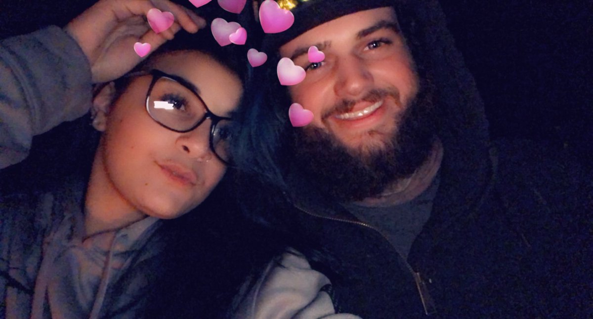 cmartinezx3's tweet photo. Started 2020 off with someone who i thought would spend forever with but I’m ending it with someone better. Almost a year together babe. What a fcking year. We got a house, two fur babies to make a family of 5. I love you with all my heart. Thank you for making my year great. https://t.co/8AvCGoIWLi