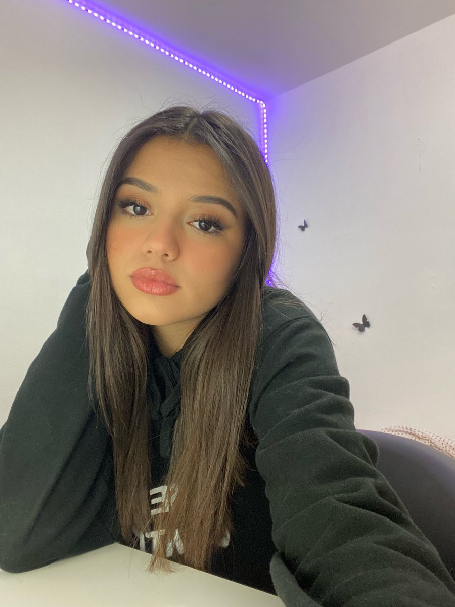 mariaemmee's tweet image. coucou