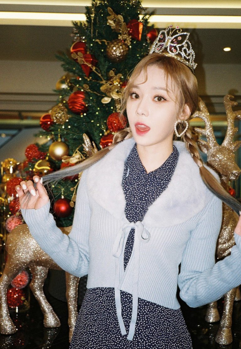 karuwina's tweet photo. HEPI BROTDEI TU YU 
HEPI BROTDEI TU YU
HEPI BROTDEI TU YU 
HEPI BROTDEI TU YU
HEPI BROTDEI TU YU
HEPI BROTDEI TU YU

#First_Winter_with_WINTER https://t.co/4d63mcVfmq