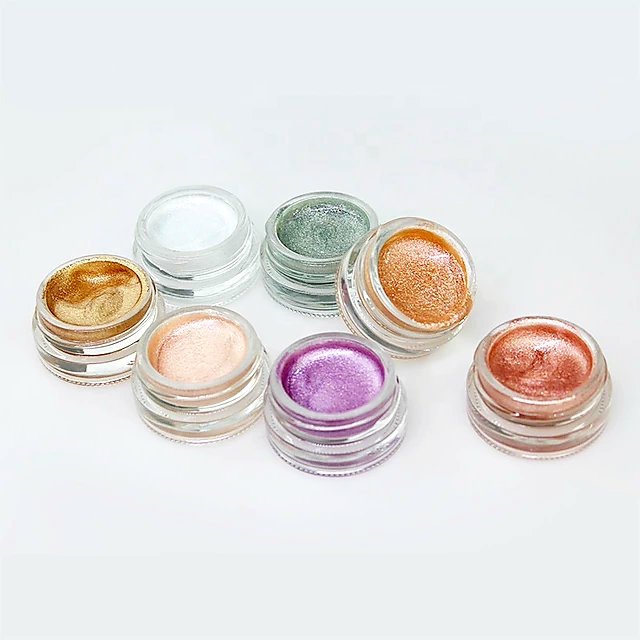 Get our long-lasting shimmer Jelly Gel Glitter Pigmented Eyeshadow for more a beautiful face. It can be used as a highlighter as well. Make the smart choice of getting our all-purpose eyeshadow for your gorgeous looks.
#eyeshadow #eyeliners #lagos #Nigeria #Abuja #cosmetics #mua