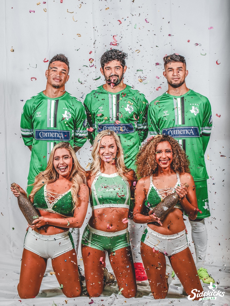 gosidekicks's tweet photo. HAAAAAAPPPPPPYYYYYY NEWWWWW YEAAAAAAR!!!

Can't wait to celebrate with the #SidekicksNation tomorrow at the @AllenEventCntr for our Home Opener 🤪 https://t.co/nHQSUllt8A