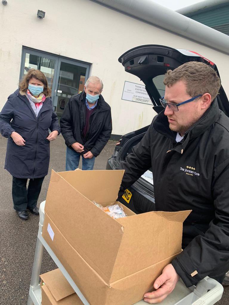 ExeterRaces's tweet image. Following the abandonment of today’s raceday, we are delighted to be able to bring some joy to those who are less fortunate than us by donating all packaged food to the local homeless shelter.

Enjoy &amp;amp; a happy and safe New Year to you all 🌈 ♥️ 

@TheJockeyClub @HomelessExeter