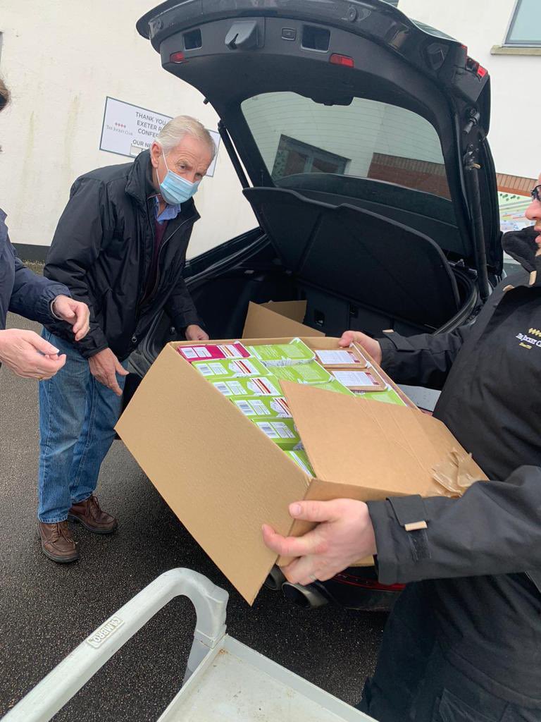 ExeterRaces's tweet image. Following the abandonment of today’s raceday, we are delighted to be able to bring some joy to those who are less fortunate than us by donating all packaged food to the local homeless shelter.

Enjoy &amp;amp; a happy and safe New Year to you all 🌈 ♥️ 

@TheJockeyClub @HomelessExeter