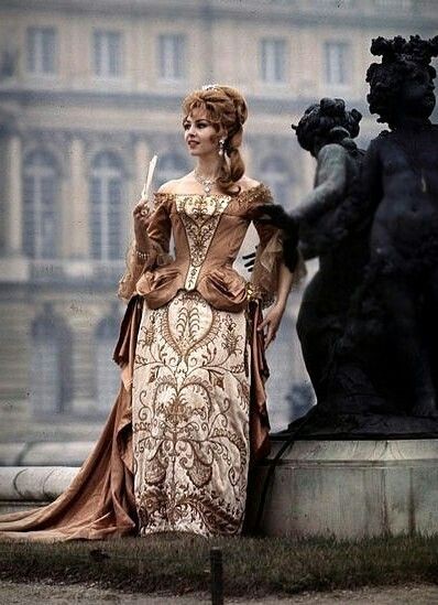 Happy birthday, legend
Michèle Mercier                         .                     . 