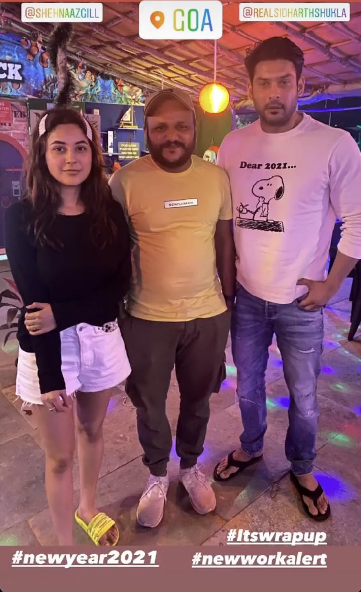 Chhaya_122780's tweet image. Hamra new year finally hume #SidNaaz dikh gye🤧🤧🤧😭😭😭😭😭🤧🤧❤️❤️❤️

#NewWorkAlert👀👀👀👀