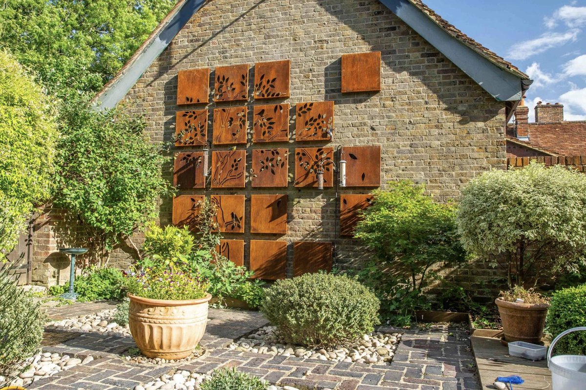 NarlaUk's tweet photo. If you have an idea that you would like to turn into metal-art personal to you.  Please get in touch.  Our team, with their extensive metalwork experience will consult with you and turn your vision into reality.

https://t.co/rXOTPKbsR7 https://t.co/MvBMk9EBM4
