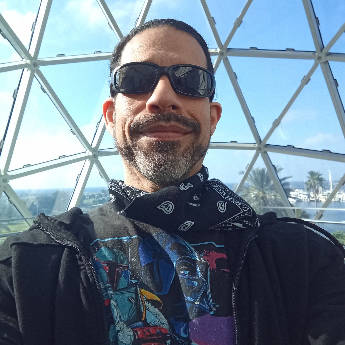 jsoto1972's tweet image. #NewProfilePic Stay positive. 2021 has arrived. Let's make it a great year ๐