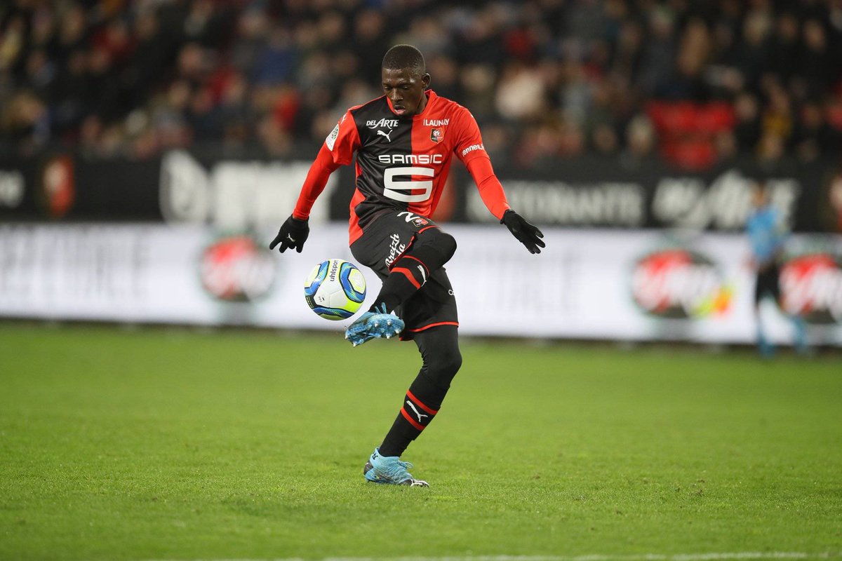 4. Hamari Traoré 28 year old Malian at Rennes. Has only played in a back 4, but he has the skillset to play in a back 5 comfortably. Traoré has the unique ability to dominate the whole wing on his own, very few full-backs can. Was very good in the UCL this season.