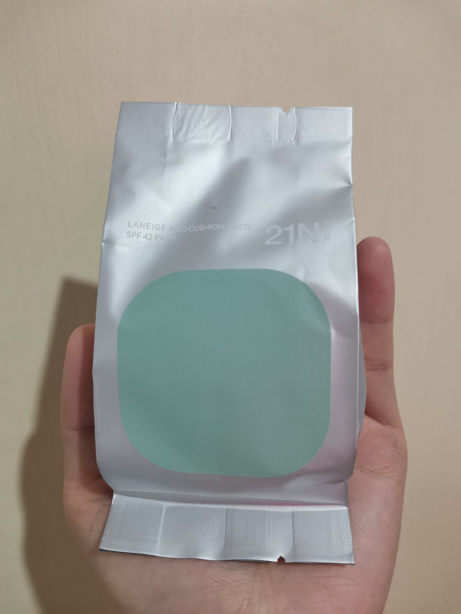 NoiiTch's tweet photo. ❤️ ส่งต่อรีฟีล laneige neo cushion matte spf 42 PA ++❤️ เบอร์ 21N ค่า ราคา 400- รส.   มีพัฟในซอง 🤩🎉
 ของแท้ ซื้อมาจาก eveandboy​ 🍰🎉
หรือใครมีเบอร์ 23N แลกได้นะคะ 🥰🥰 #LANEIGE  #laneigeneocushion #ส่งต่อคสอ #คุชชั่น #ส่งต่อสกินแคร์ #ลาเนจ #ลาเนจคุชชั่น https://t.co/PV7DKErnKn