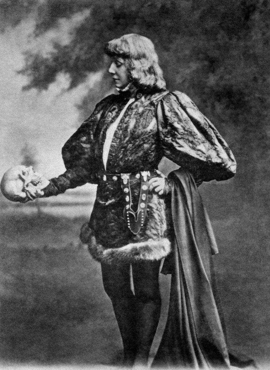 Remarque assez débile mais compréhensible dans un certain point de vu car c’est un choix un délibéré de l’auteur pour servir un propos, et la je vais commencer à parler du concept de la Tragédie