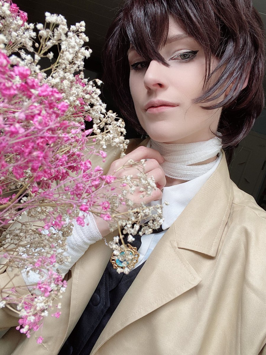 taiyouackerman's tweet photo. First and last cosplay of 2020. #bsd #bungostraydogs #dazai #fyodor #cosplay https://t.co/7NK4t6Kh1G