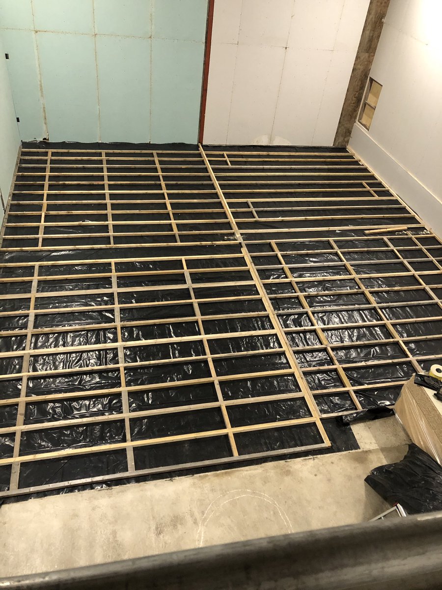 Can’t believe it! My own badminton court for my 18th.  Massive thanks to my dad (and local suppliers and builders merchants) who has built this over the last few months single-handedly.
Unbelievable 💪🏸
#superman
#diyproject #privatecourt #karakalkrew #ethanrose #practicecourt