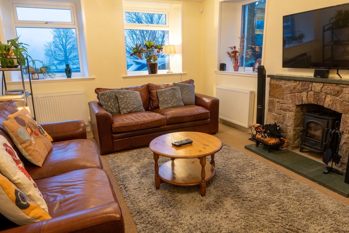 HerdyCottages's tweet photo. Herdwick Cottages are proud to bring Ewe for2️⃣0️⃣2️⃣1️⃣

🤩Stamp Howe💚
Sleeps 8
Pet friendly
Parking

Book HERE⬇️
https://t.co/nyXKe2MmUK

#lakedistrictwalks #holidaycottages
#ukstays #familyholiday #selfcatering #dogfriendlyholidays #getaways #weekendbreak #langdales https://t.co/LlEmKA0G1K