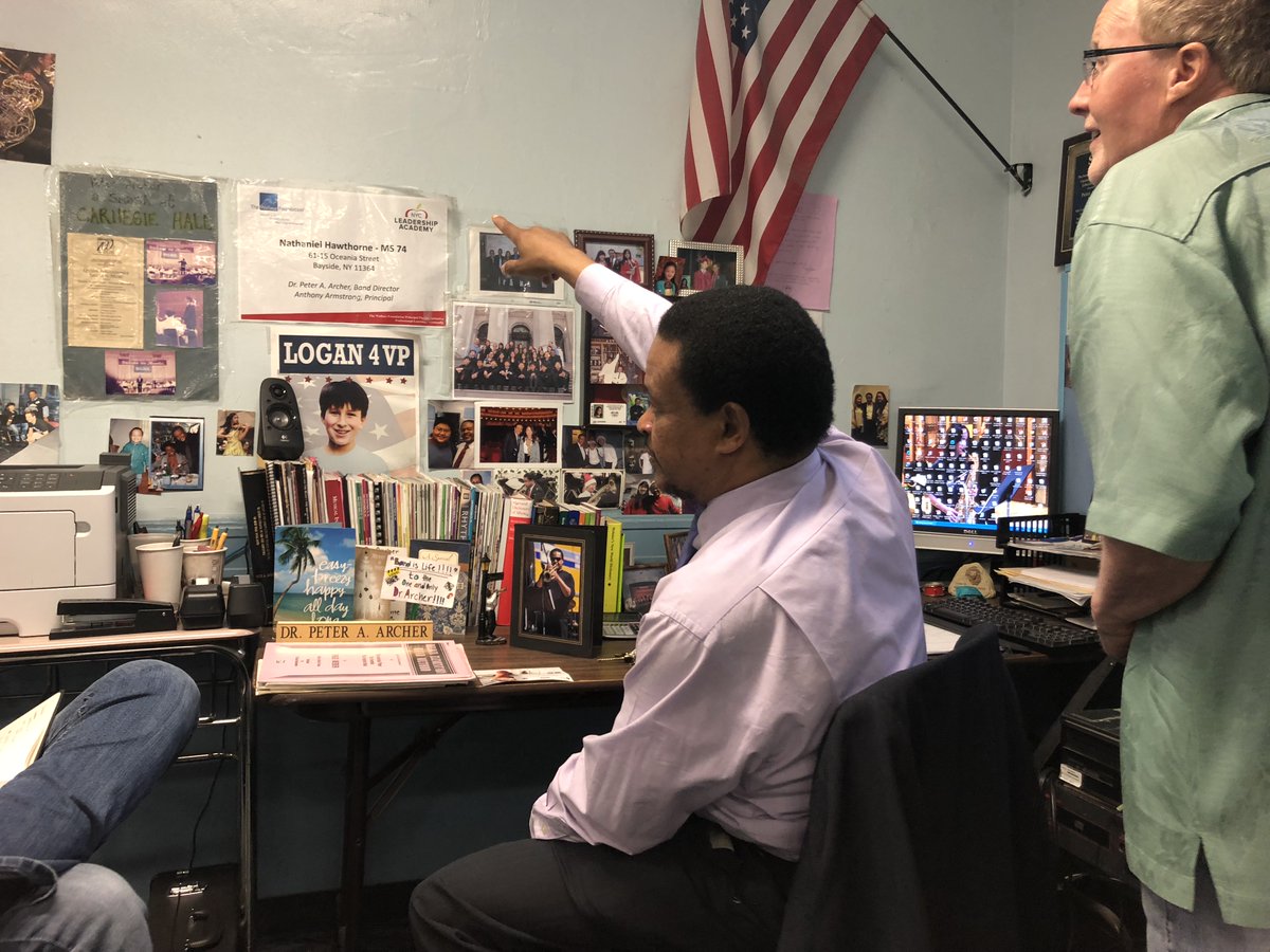 DanaLeighMurray's tweet image. Our visit to MS74 in Queens, New York. Dr Archer's classroom! May see some similarities..