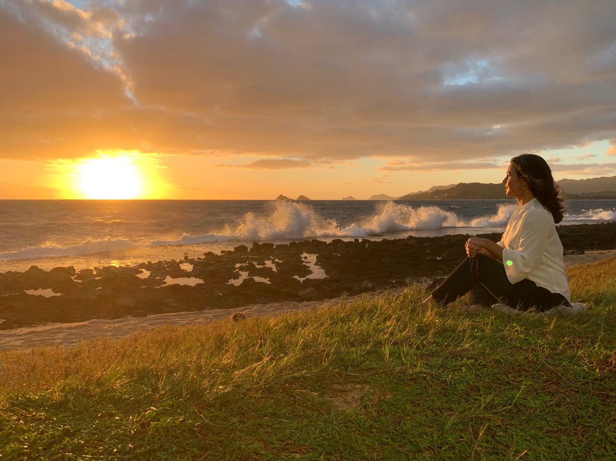 Tulsi Gabbard 🌺 (@tulsigabbard) on Twitter photo The rise of the morning sun in this new year inspires us to appreciate & welcome the light of aloha -respect & love - into our hearts. This light of love has the power to drive out the darkness of hate, divisiveness & unhappiness. Sending you my aloha & well wishes! #HappyNewYear The rise of the morning sun in this new year inspires us to appreciate & welcome the light of aloha -respect & love - into our hearts. This light of love has the power to drive out the darkness of hate, divisiveness & unhappiness. Sending you my aloha & well wishes! #HappyNewYear