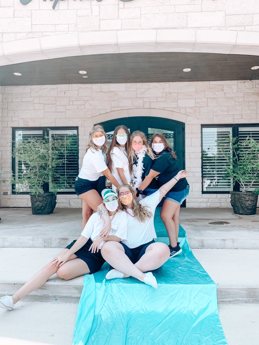 texastechadpi's tweet photo. New Year, Same Sisters! Ringing in the New Year of 2021 with the same amazing sisters that we know and love ✨🥳🎊
Tag a sister that you are still going into 2021 with!
#techadpi #texasadpiproud #hello2021 https://t.co/rx1qKMXBm9