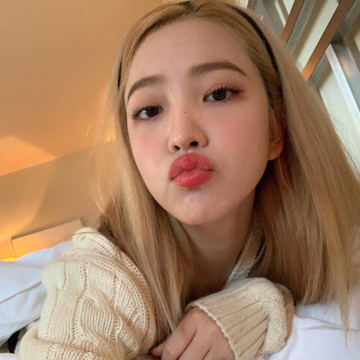 베이.littleೀ tweet media